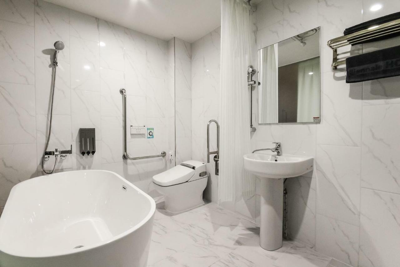 Biennale Hotel Кванджу Экстерьер фото